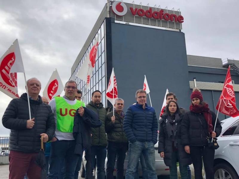 Los trabajadores de Vodafone seguirán con paros y concentraciones